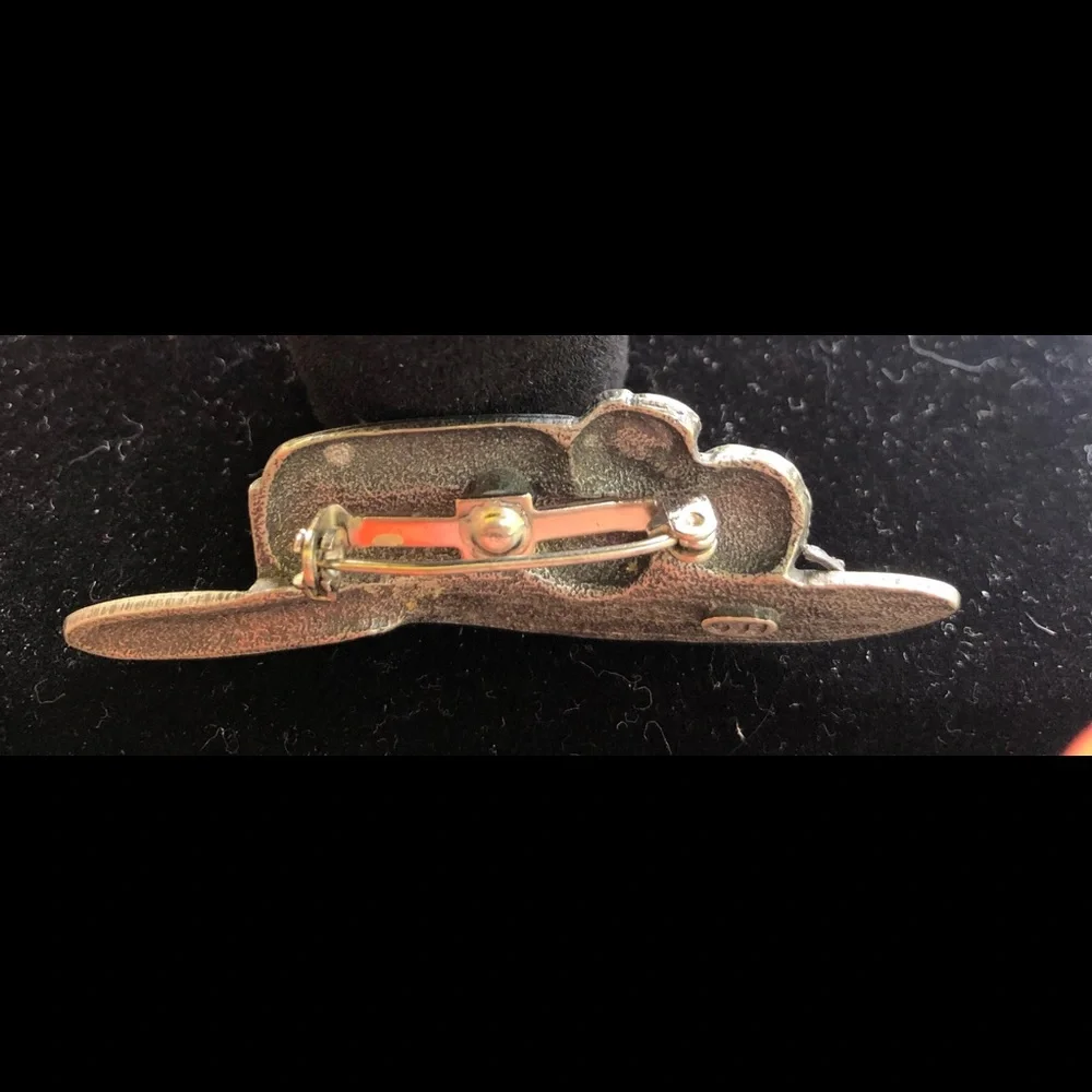 Vintage JJ  SilverTone Hat Brooch